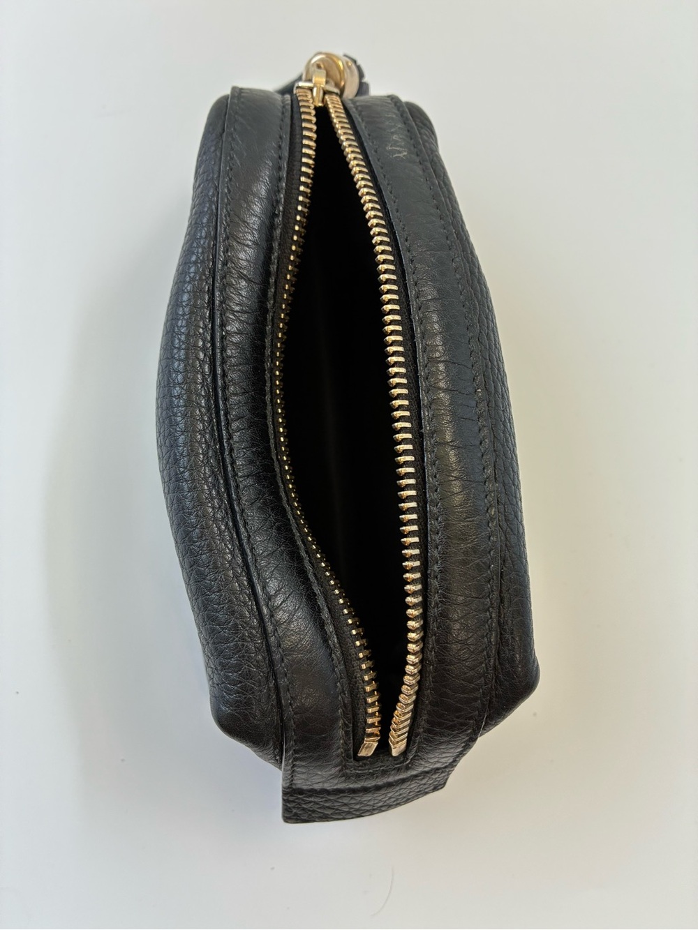 Gucci Soho Black Leather Mini Pouch Cosmetic Bag Tassel Logo Compact - Picture 7 of 10